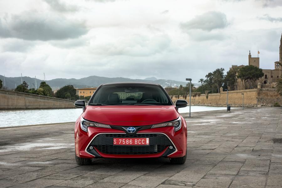  Toyota Corolla Hybrid 2018 года  (WW) (фото 14 из 61)
